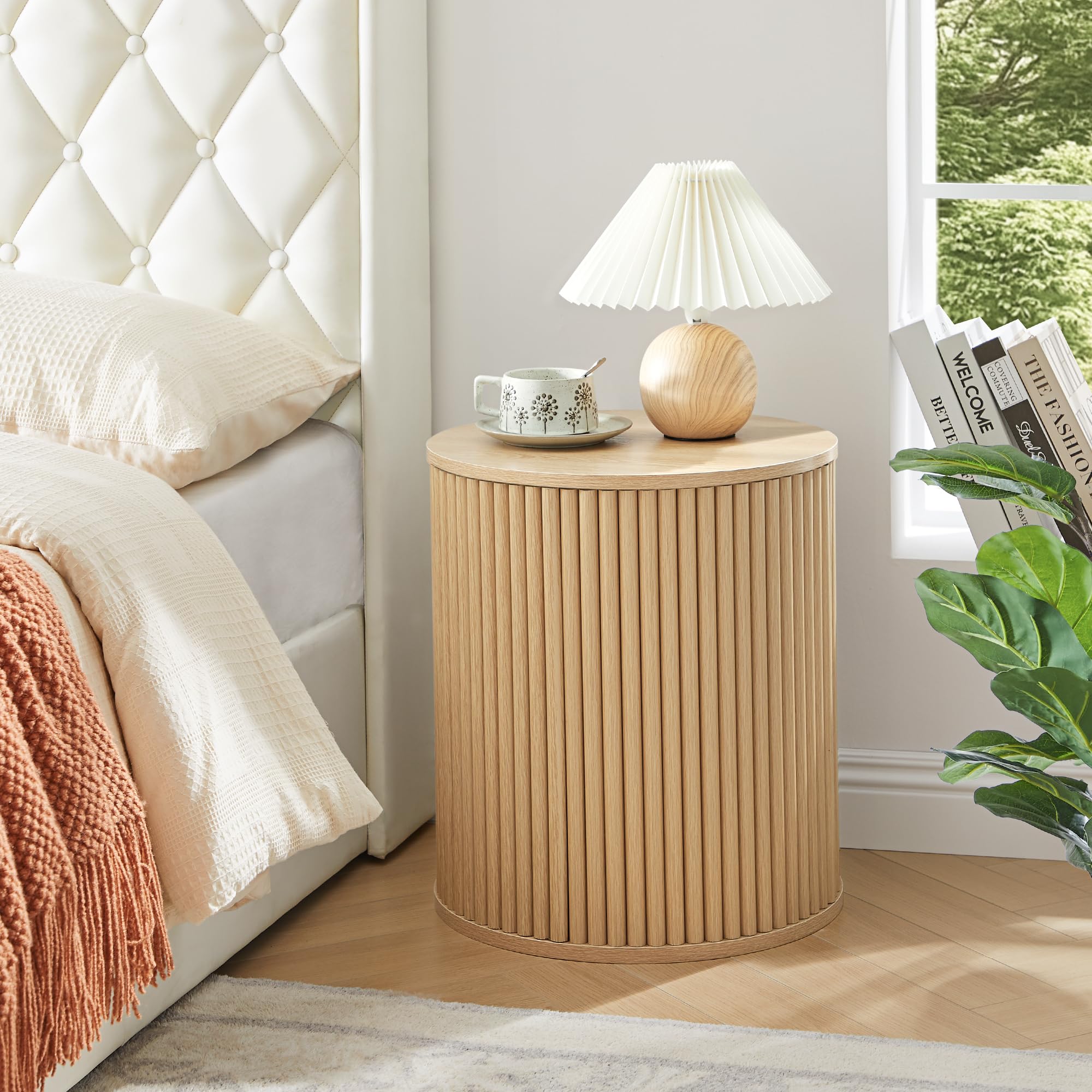 AVZEAR Small Round Side Table Fluted Night Stand Set of 2, Mid Century Modern End Table with Storage, Circle Bedside Tables Wood Nightstands for Small Spaces, Living Room, Bedroom (Black)